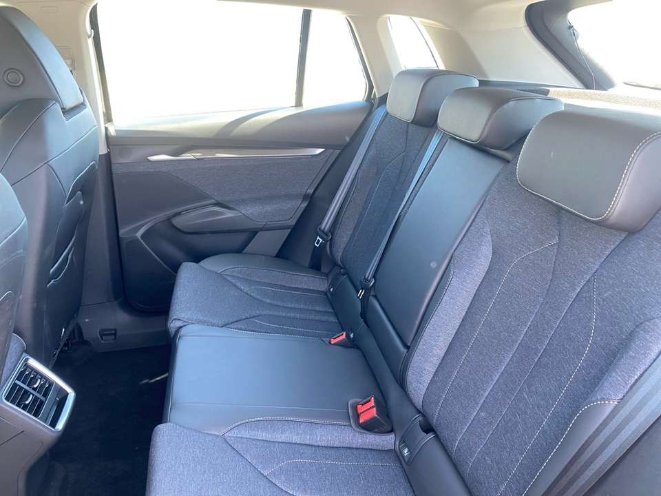 Car picture 9