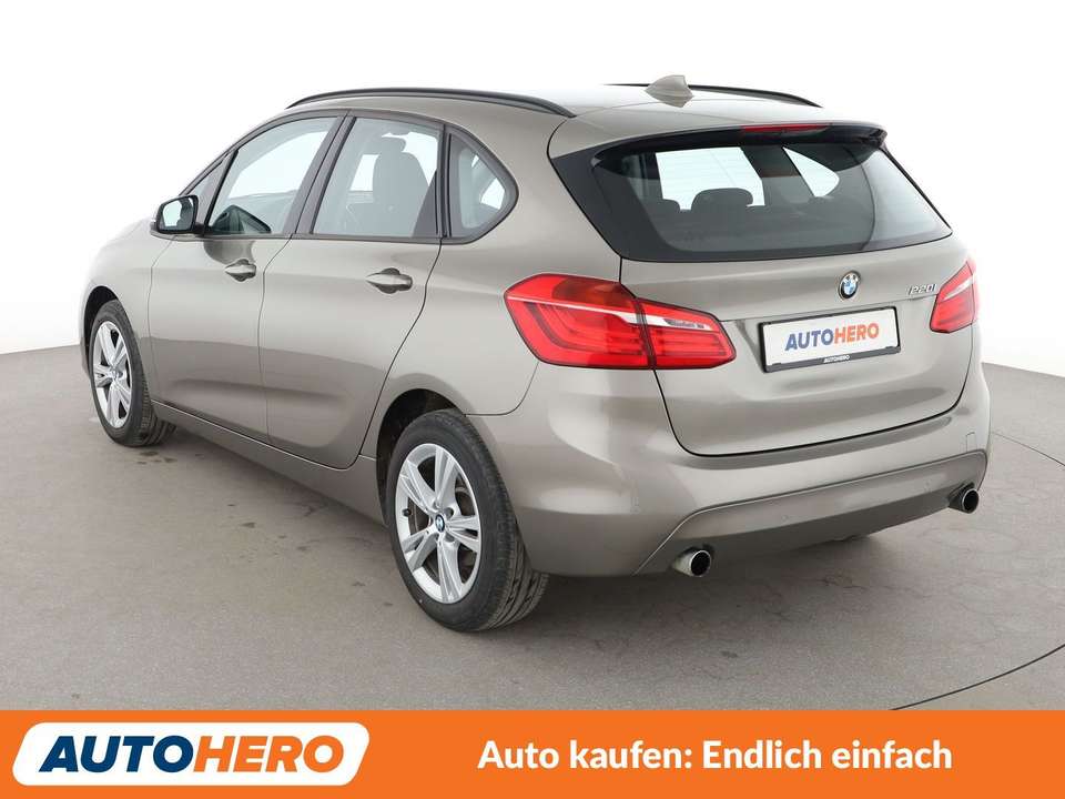 BMW 220 - Imagem 4