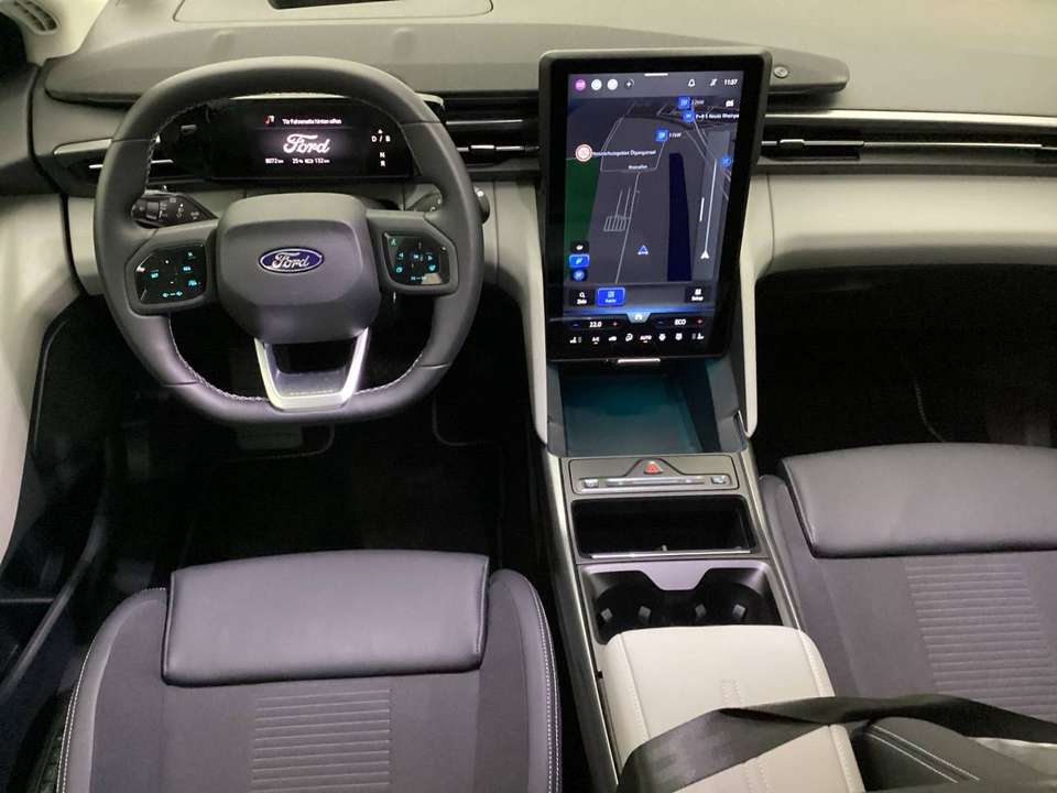 Ford Explorer - Imagem 3