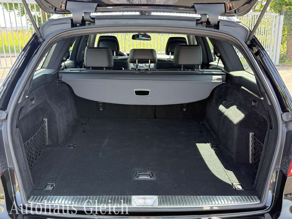 Mercedes-Benz E 200 - Imagem 14