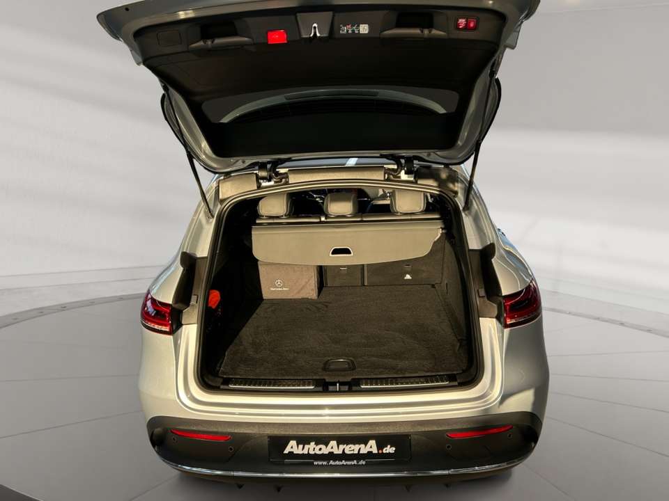 Mercedes-Benz EQC 400 - Imagem 13