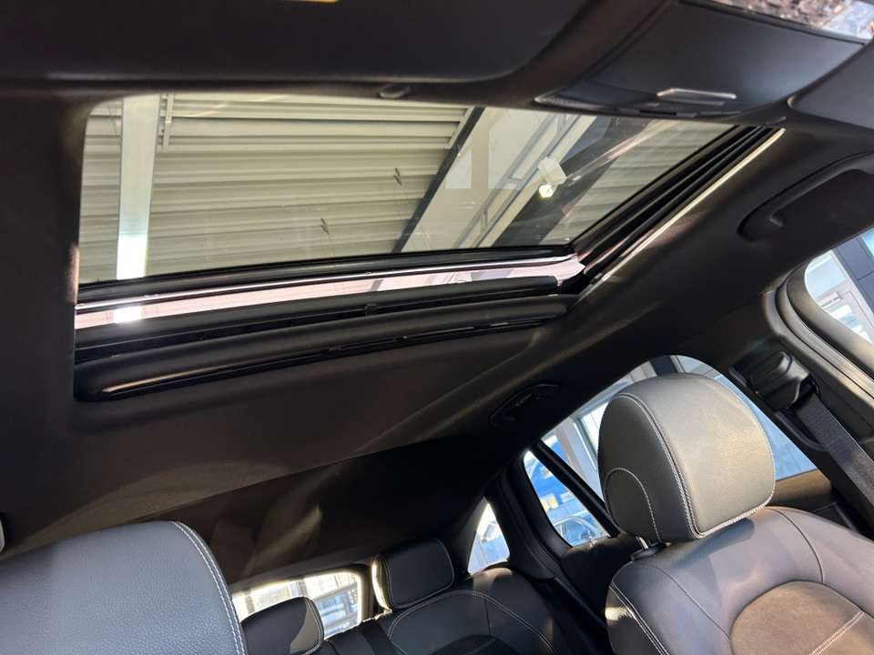 Mercedes-Benz EQC 400 - Imagem 14