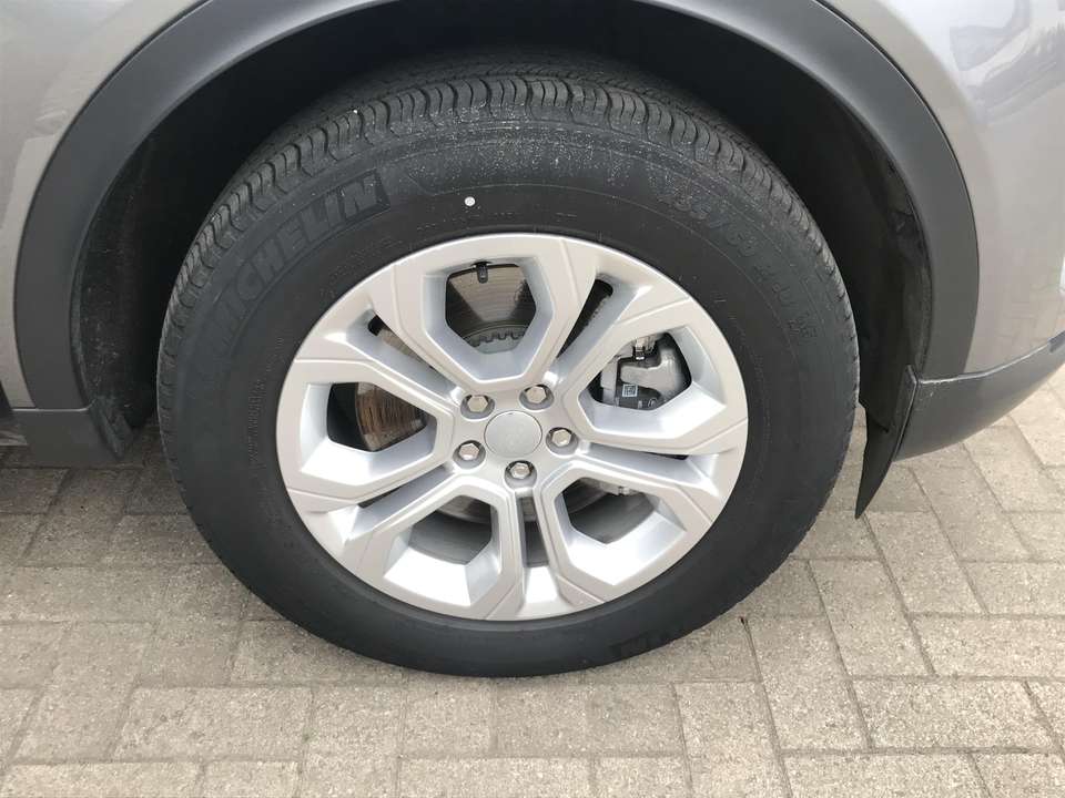 Land Rover Discovery Sport - Imagem 10