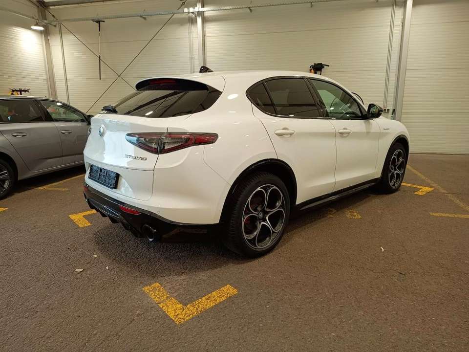 Car picture 5