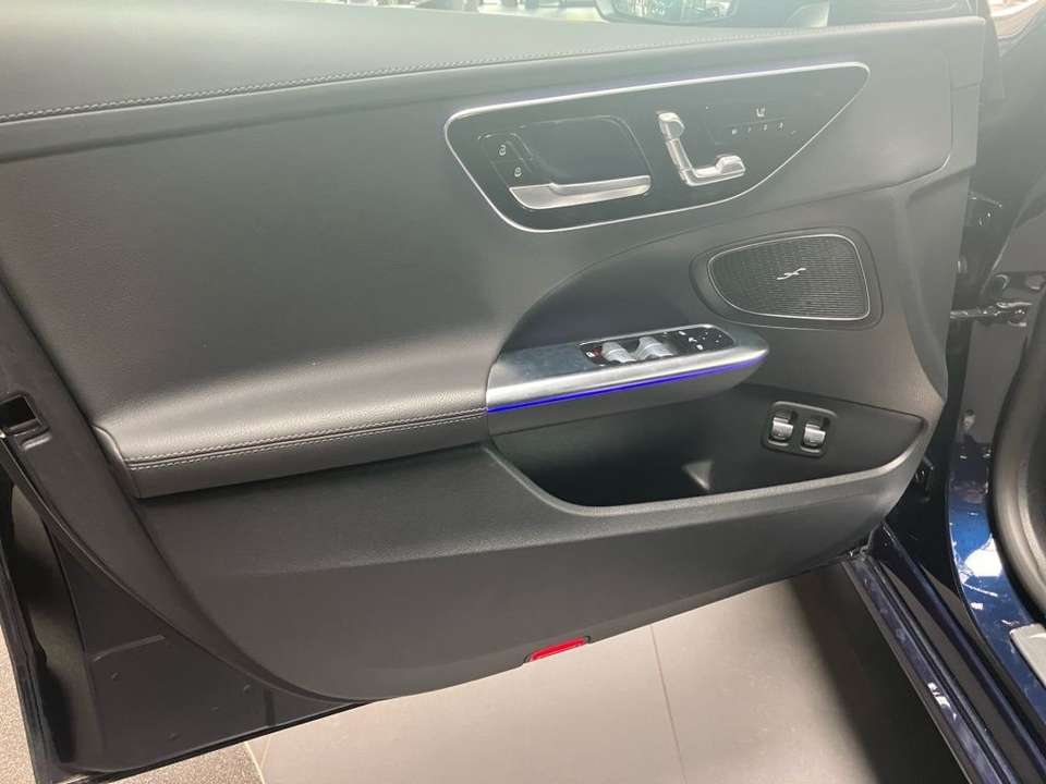 Car picture 5