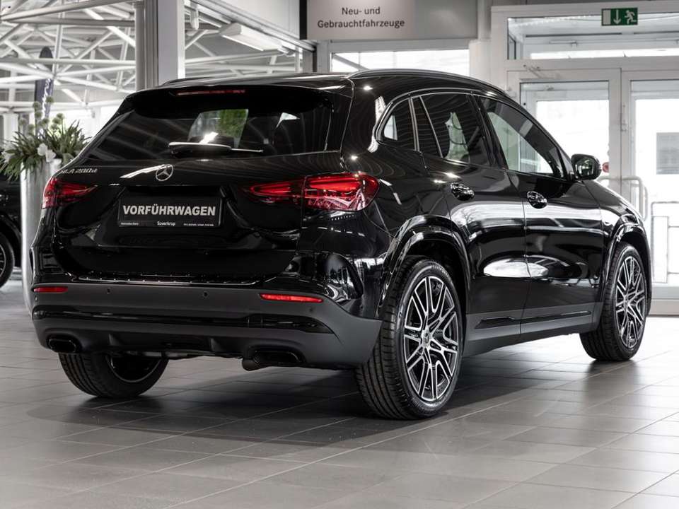 Mercedes-Benz GLA 200 - Imagem 5