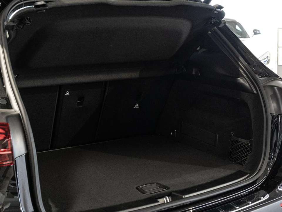Mercedes-Benz GLA 200 - Imagem 11