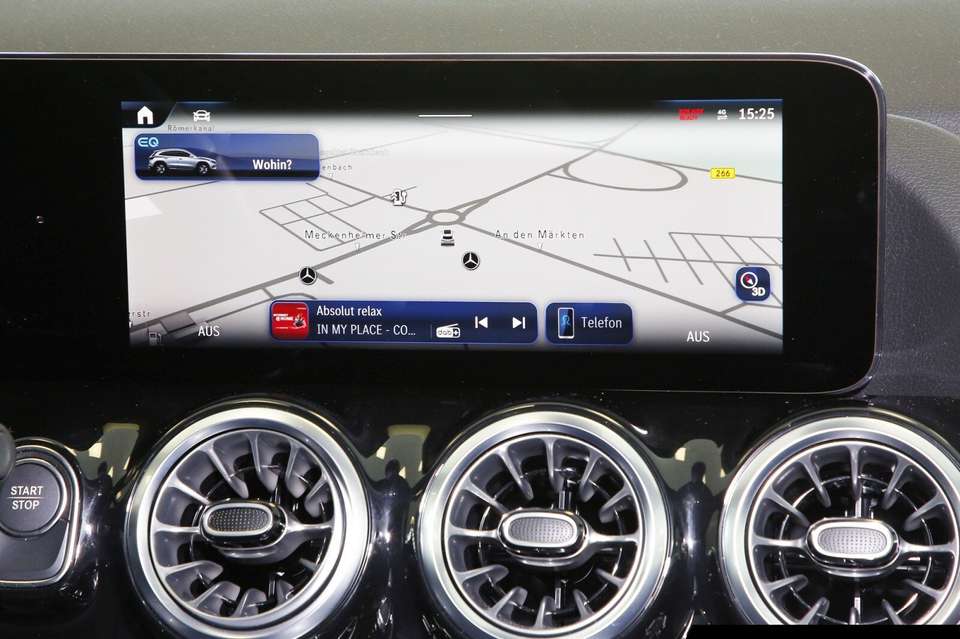 Mercedes-Benz EQA 250 - Imagem 11
