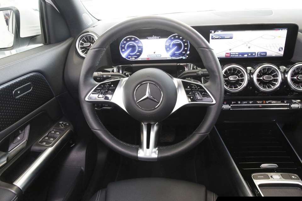 Mercedes-Benz EQA 250 - Imagem 12