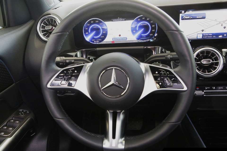 Mercedes-Benz EQA 250 - Imagem 13