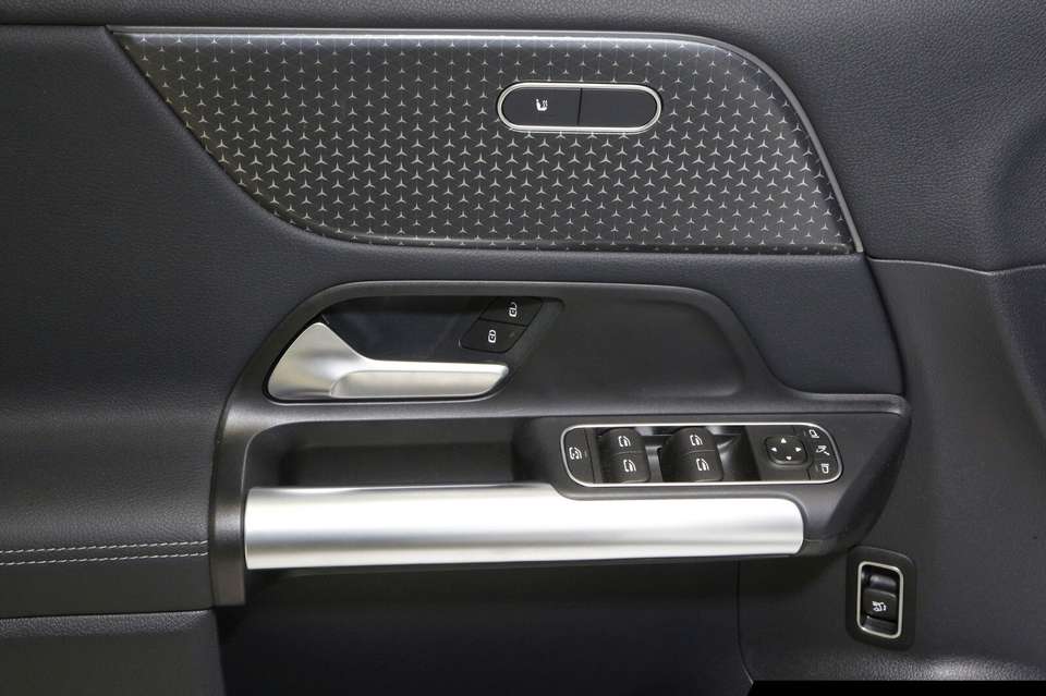 Mercedes-Benz EQA 250 - Imagem 14