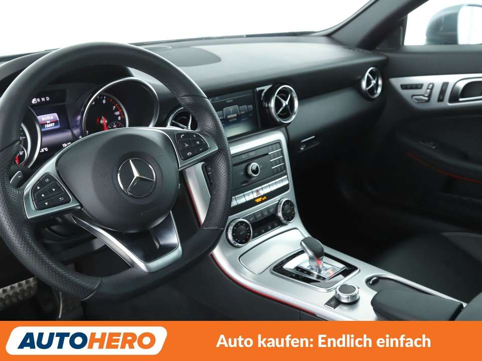 Mercedes-Benz SLC 300 - Imagem 11