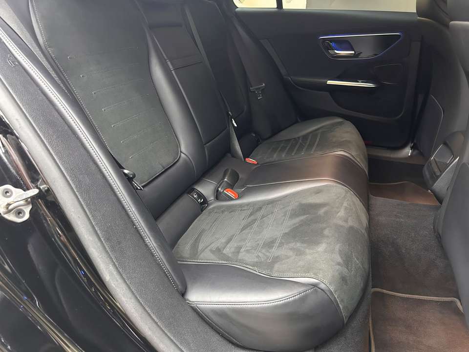Mercedes-Benz C 220 - Imagem 11