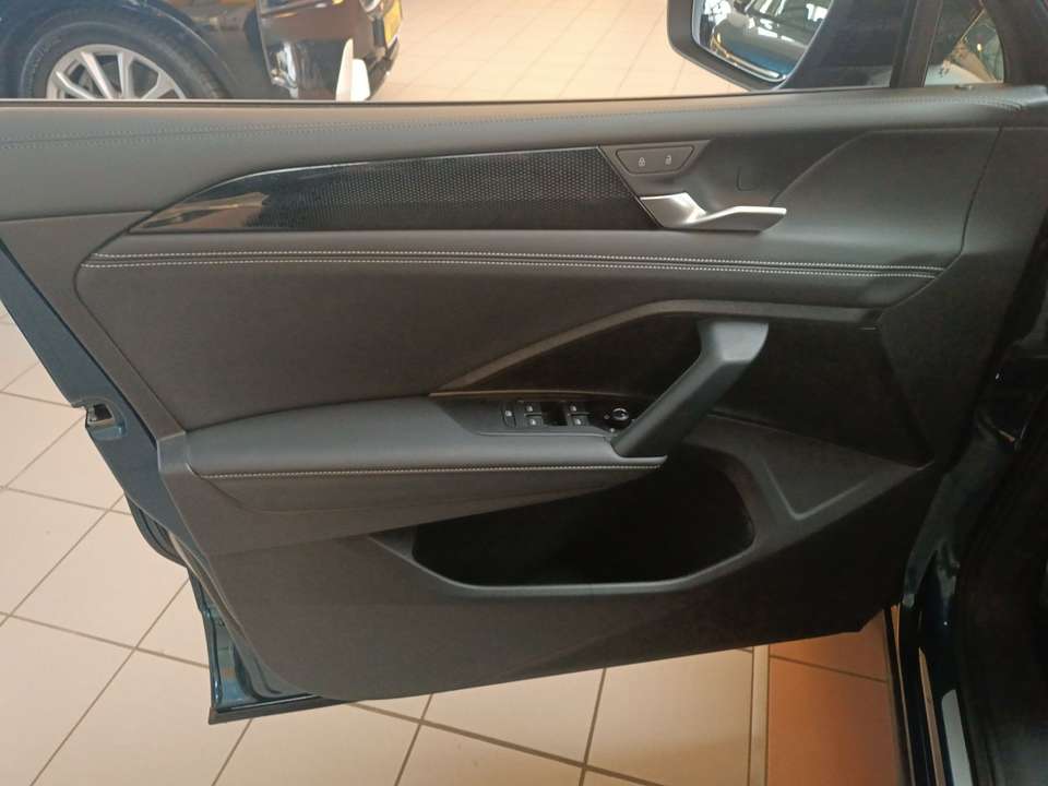 Car picture 8