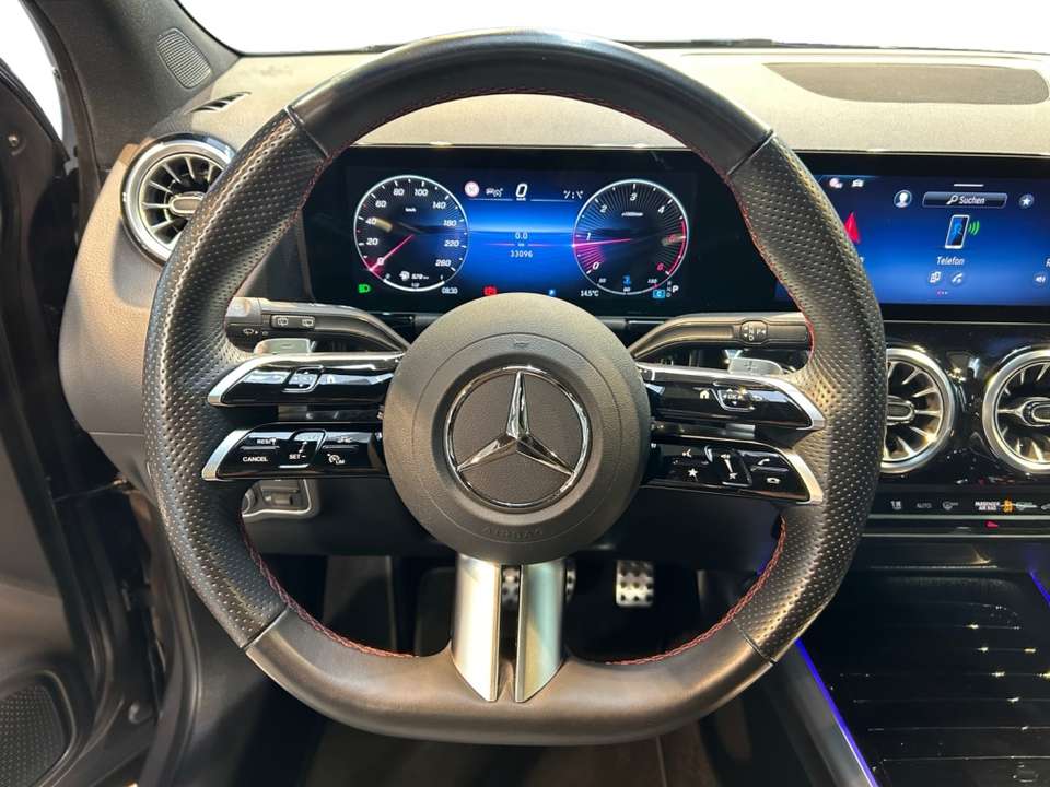 Mercedes-Benz GLA 200 - Imagem 11