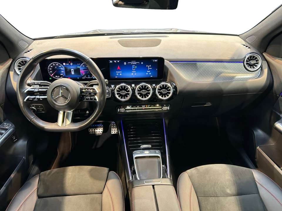 Mercedes-Benz GLA 200 - Imagem 15