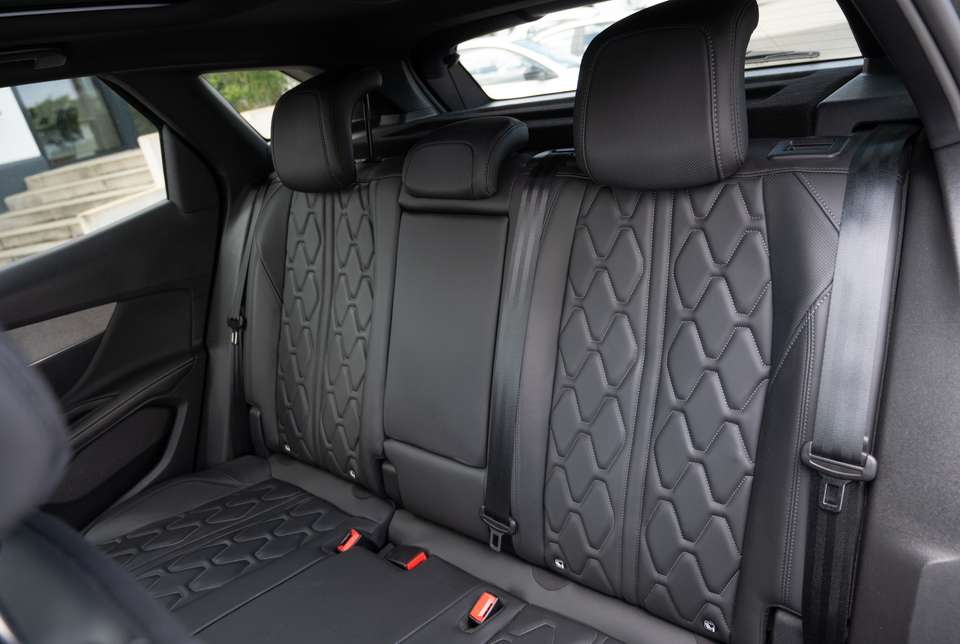 Peugeot 3008 - Imagem 9