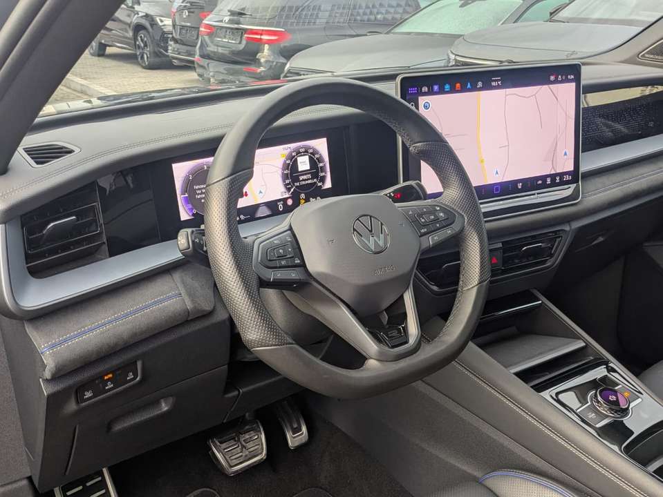 Car picture 11