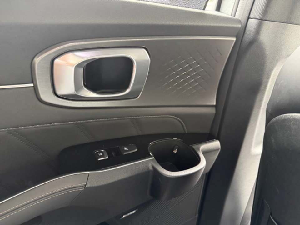 Kia Sorento - Imagem 18