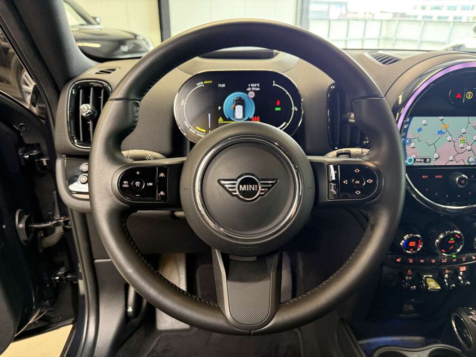 MINI Cooper SE Countryman - Imagem 9