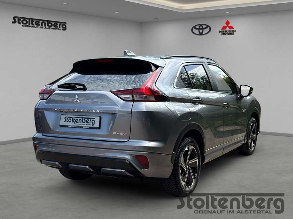 Mitsubishi Eclipse Cross - Imagem 18