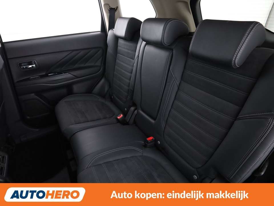 Mitsubishi Outlander - Imagem 14