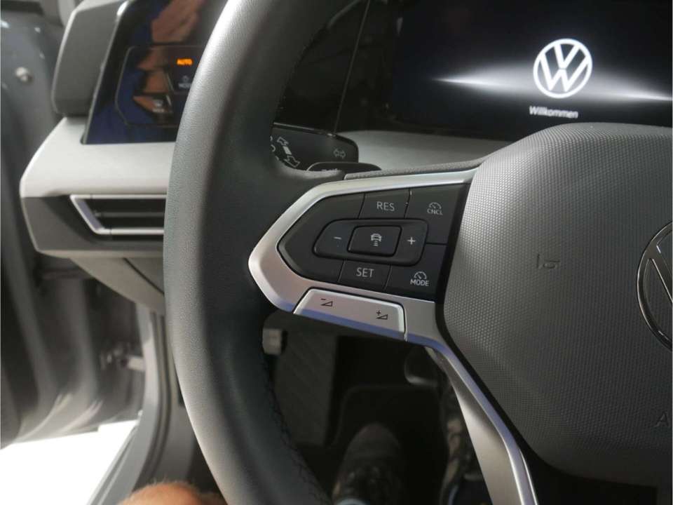 Volkswagen Golf Variant - Imagem 13