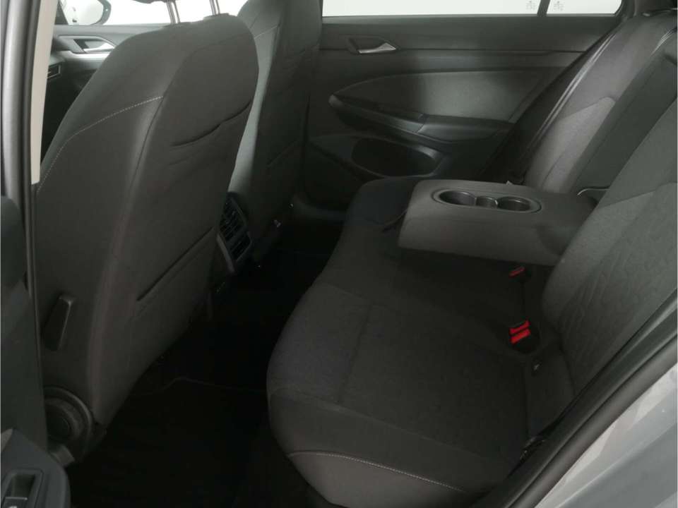 Volkswagen Golf Variant - Imagem 15