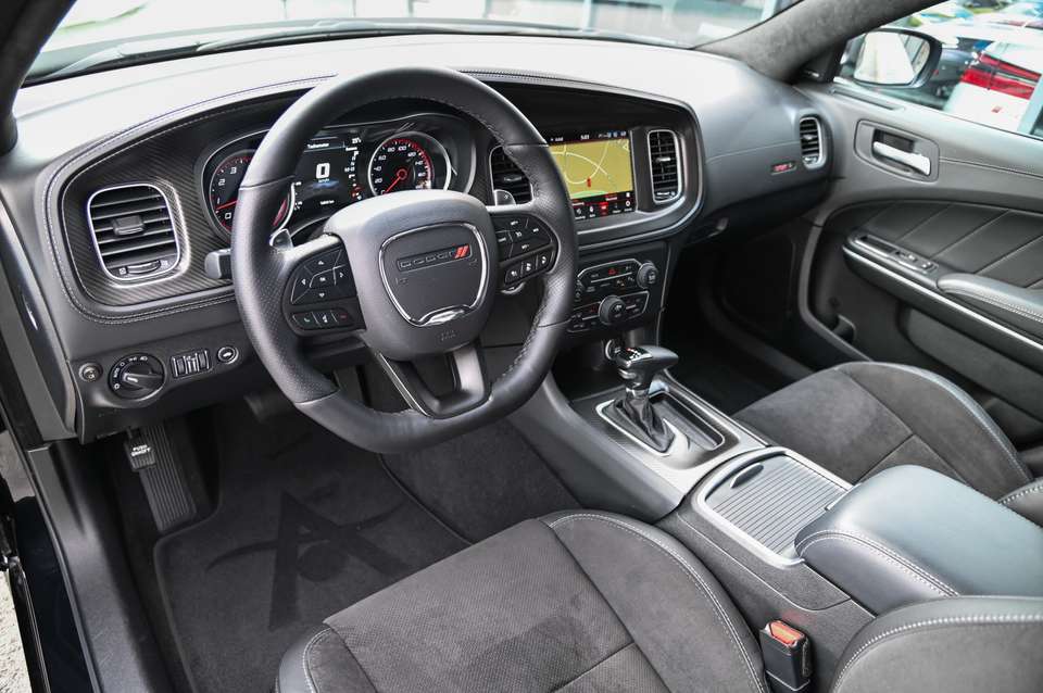 Dodge Charger - Imagem 10
