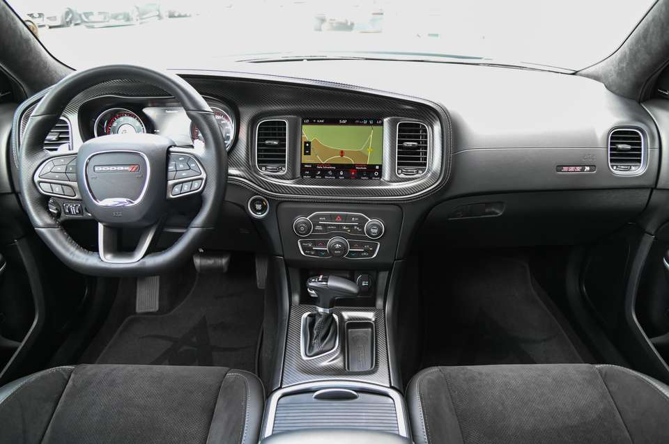 Dodge Charger - Imagem 11
