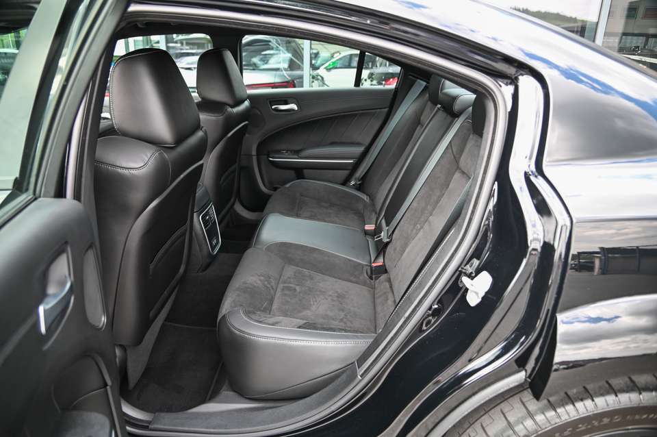 Dodge Charger - Imagem 16