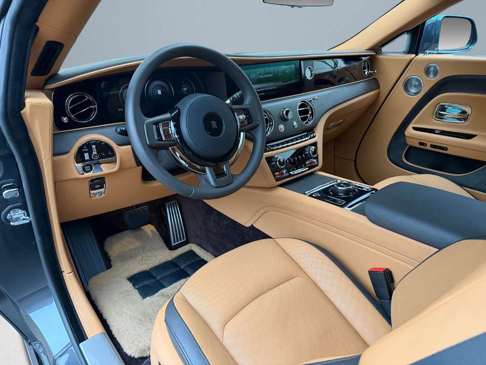 Rolls-Royce Spectre - Imagem 13