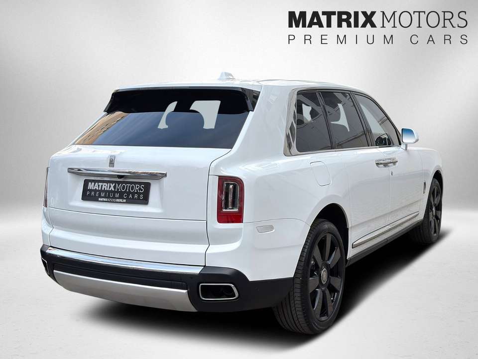 Rolls-Royce Cullinan - Imagem 2