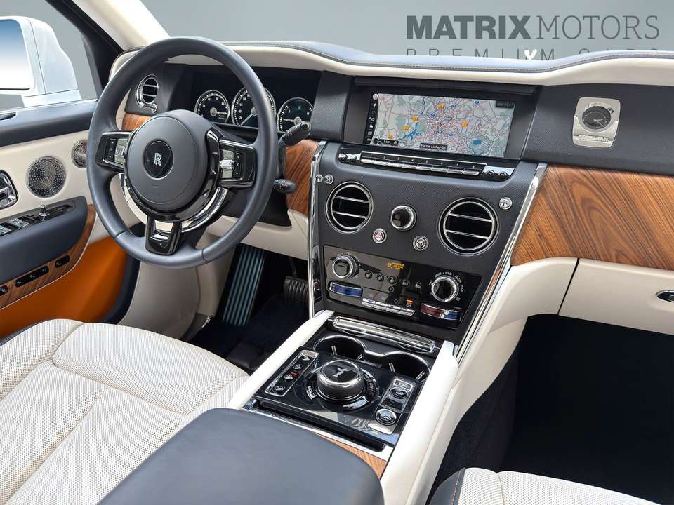 Rolls-Royce Cullinan - Imagem 7