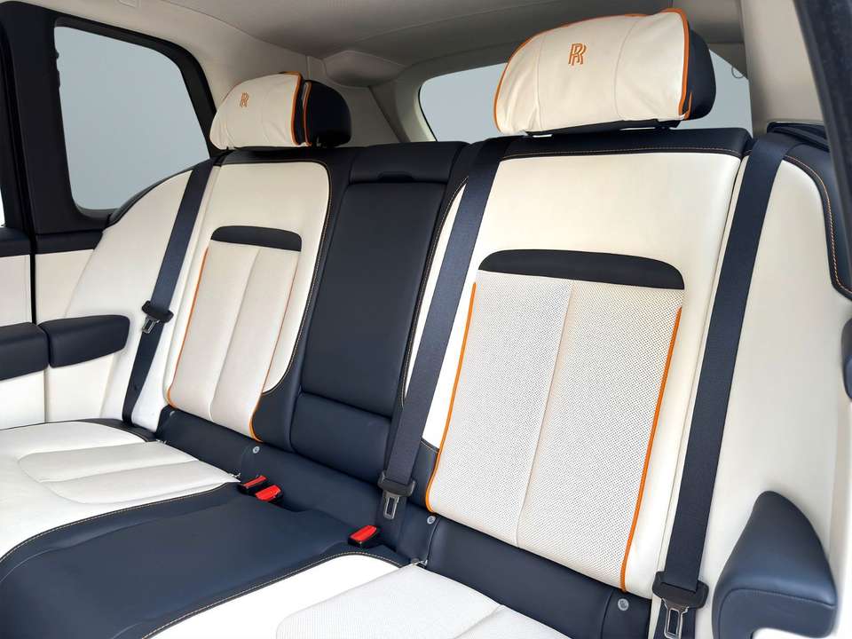 Rolls-Royce Cullinan - Imagem 8
