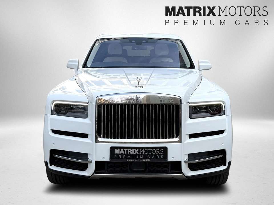 Rolls-Royce Cullinan - Imagem 9