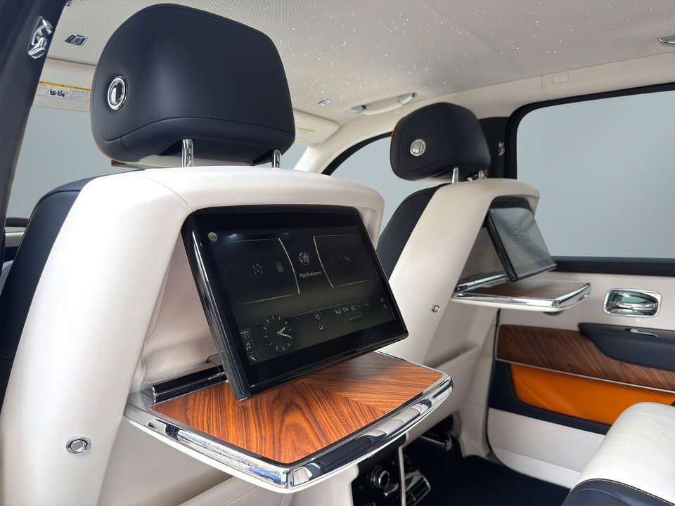 Rolls-Royce Cullinan - Imagem 12