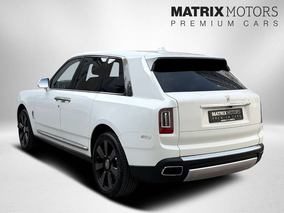 Rolls-Royce Cullinan - Imagem 14