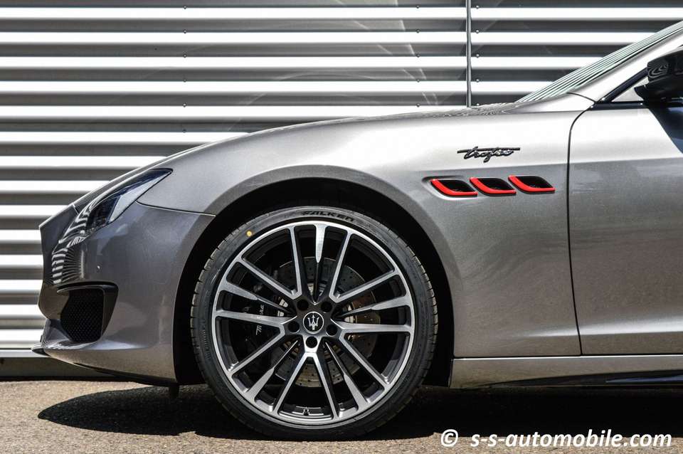 Maserati Quattroporte - Imagem 9