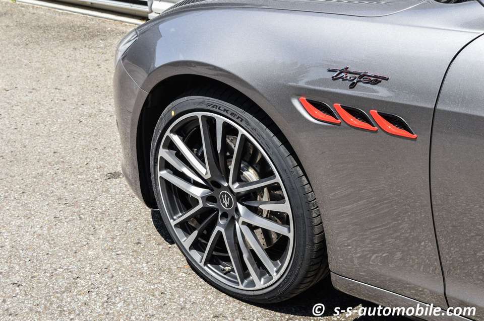 Maserati Quattroporte - Imagem 10