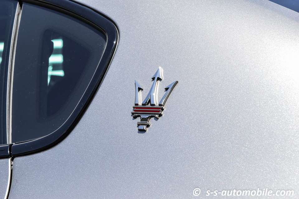 Maserati Quattroporte - Imagem 12