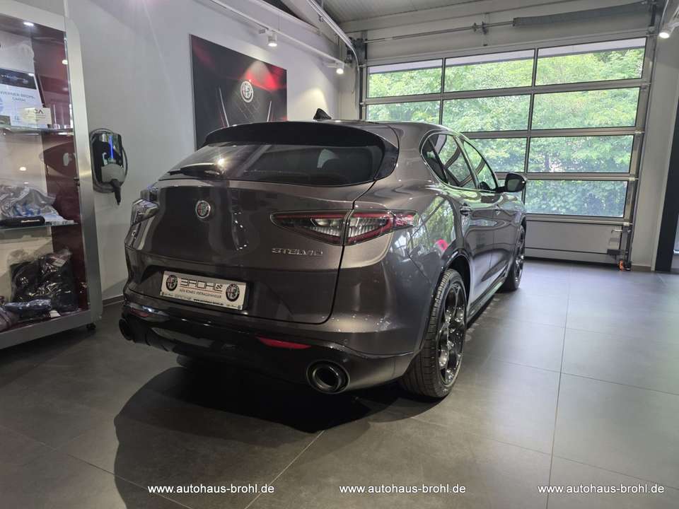 Alfa Romeo Stelvio - Imagem 5
