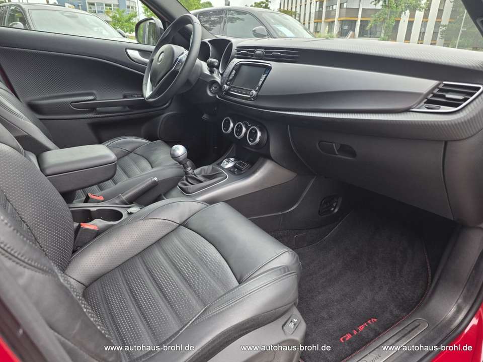Car picture 9