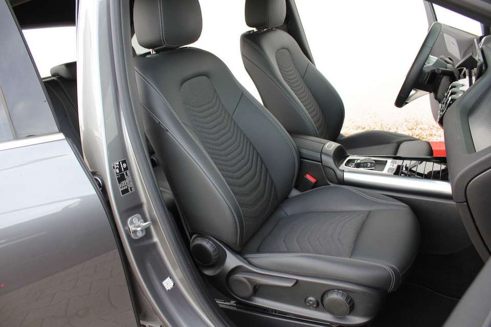 Car picture 9