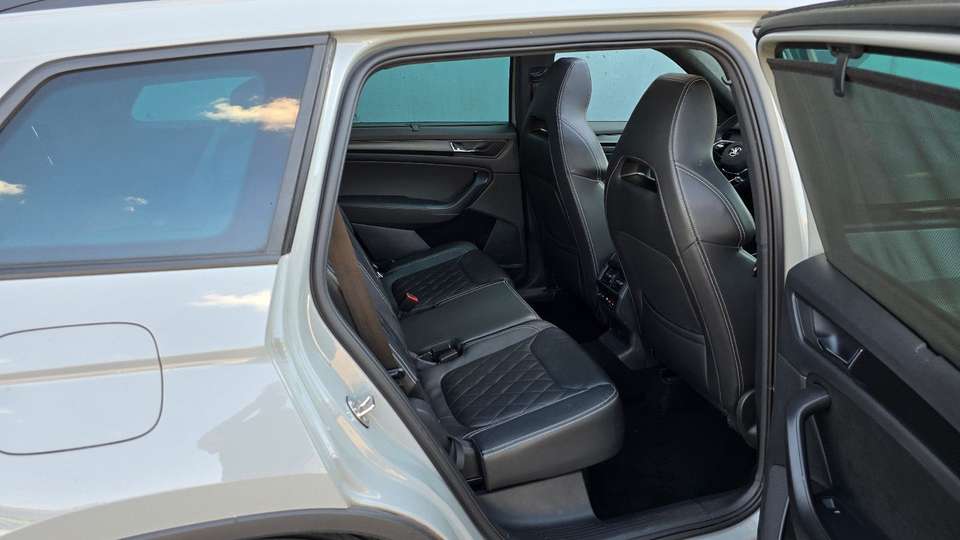 Car picture 9