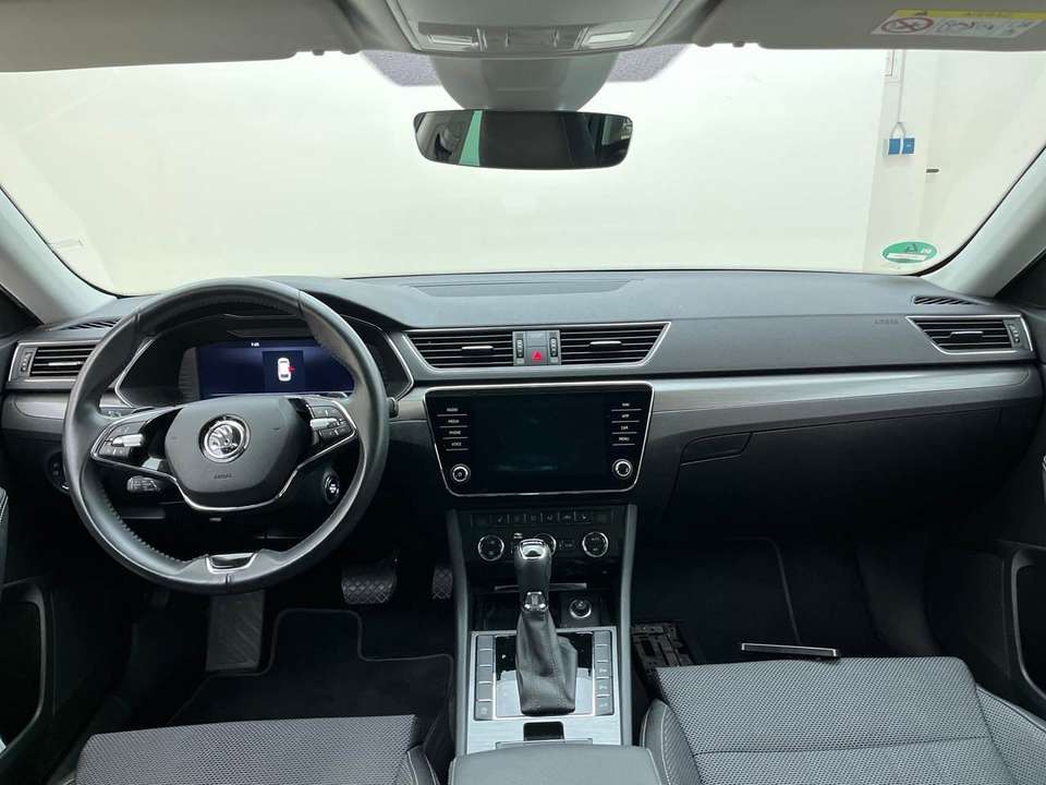 Skoda Superb - Imagem 6