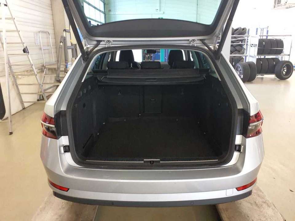 Skoda Superb - Imagem 13