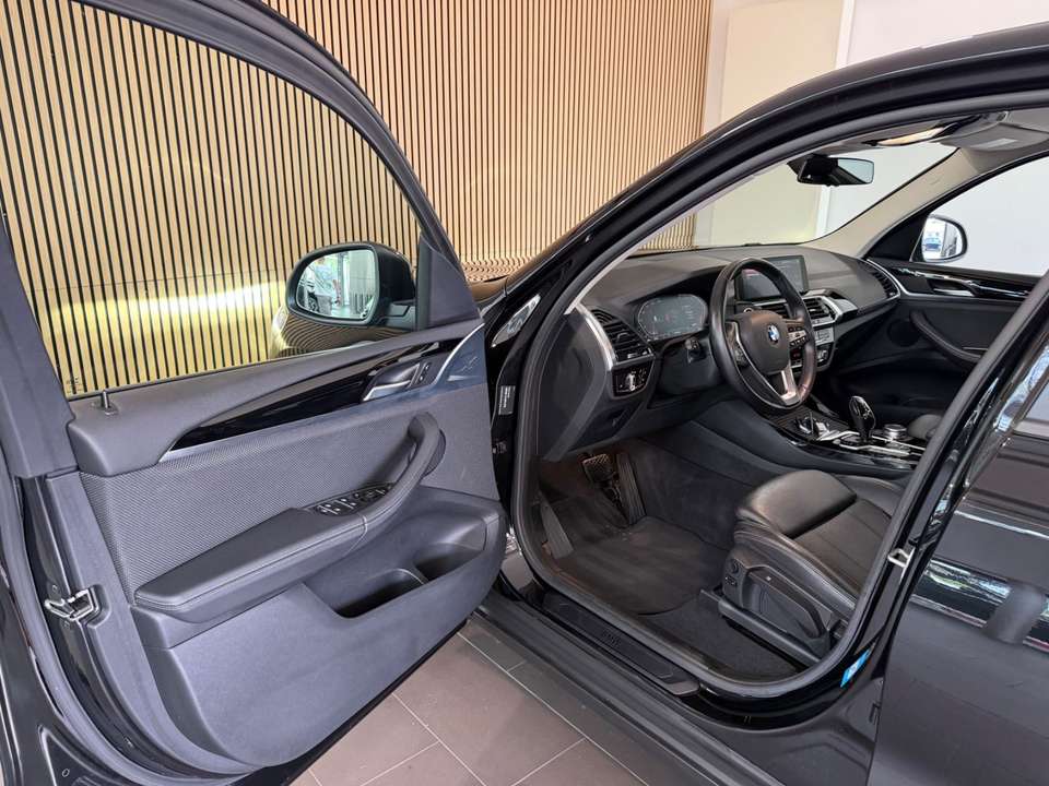 Car picture 9