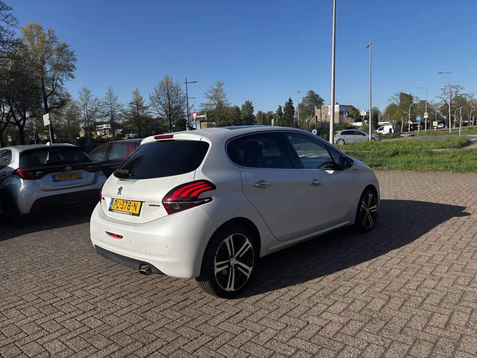 Peugeot 208 - Imagem 6