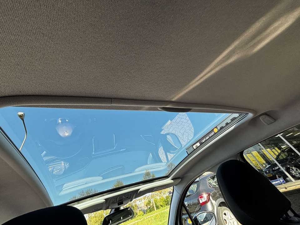 Peugeot 208 - Imagem 13